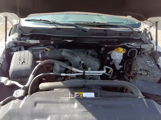 2015 RAM1500 4X4 HEMI (14).jpg